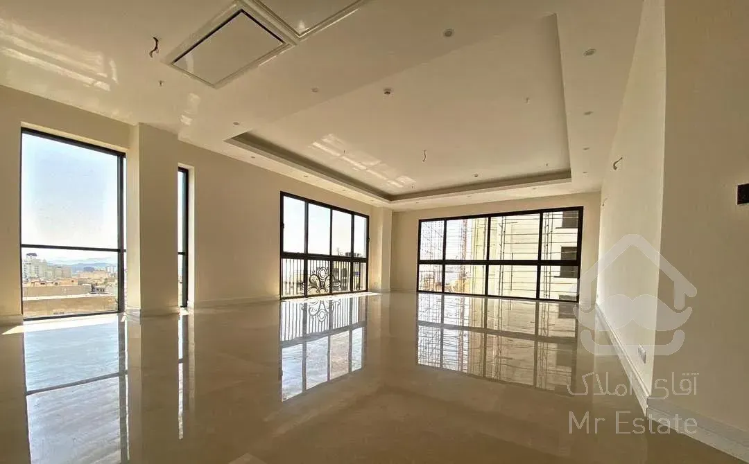 فرمانیه-نئوکلاسیک/۲۵۰ متر،۳ مستر با بالکن بزرگ