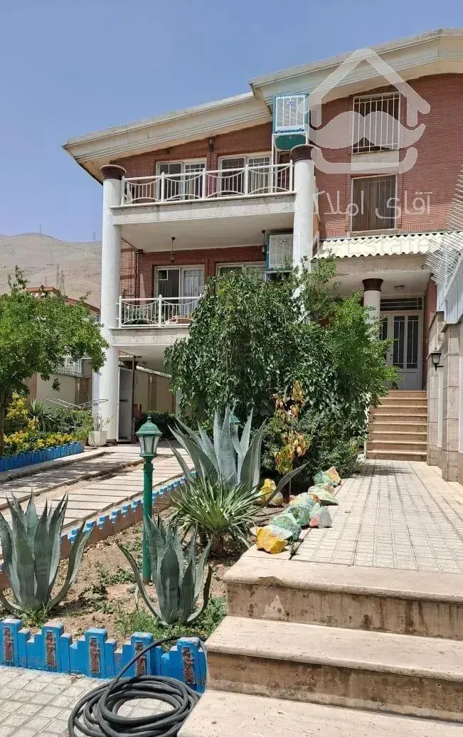 فروش خانه ویلا۴۰۰مترزمین۲طبقه