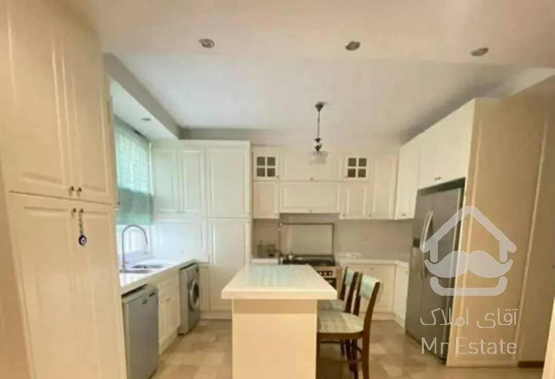 ۲۰۰ متر نورگیر کم واحد