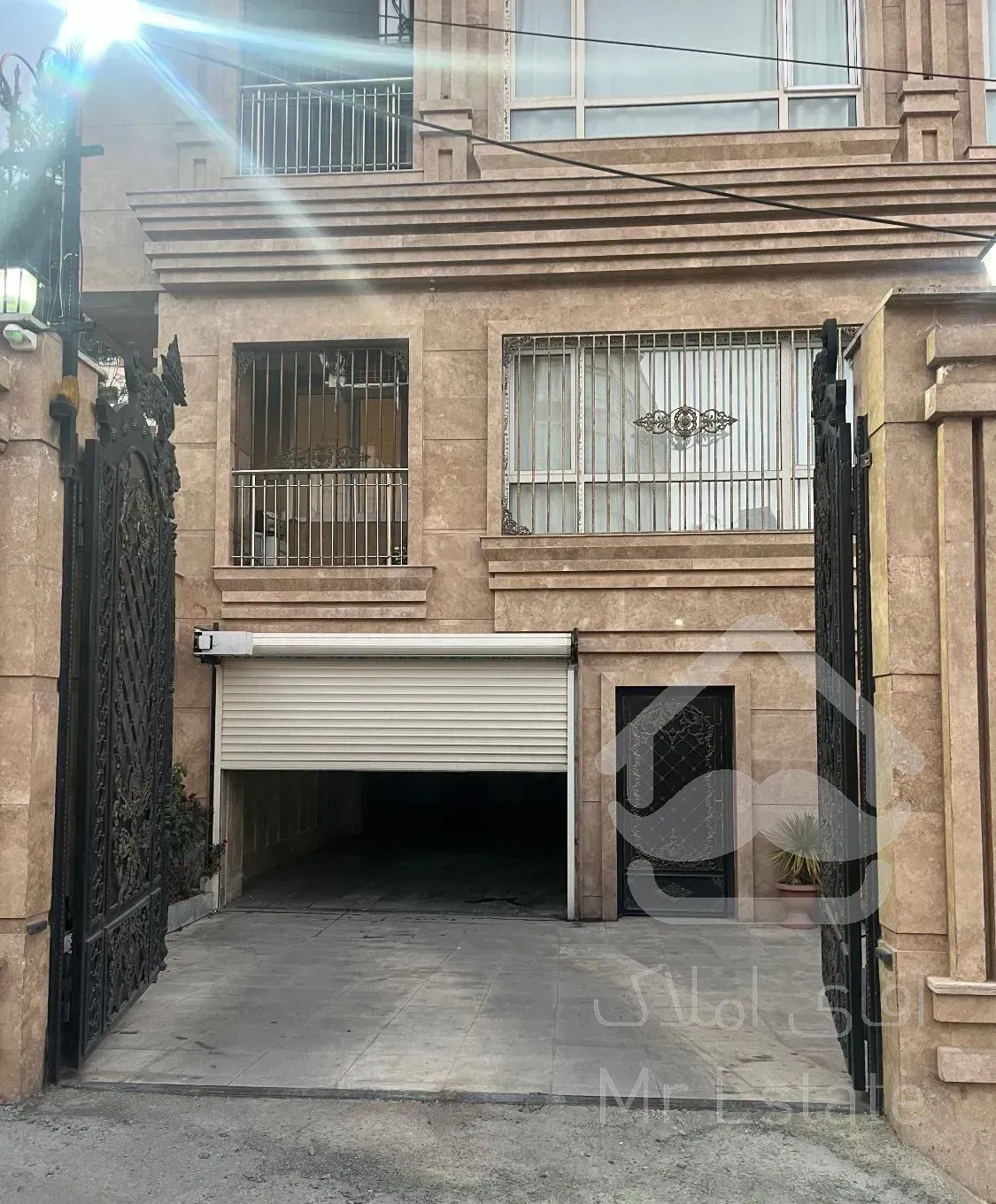 اپارتمان ۱۴۰ متری خوش نقشه ویو دار