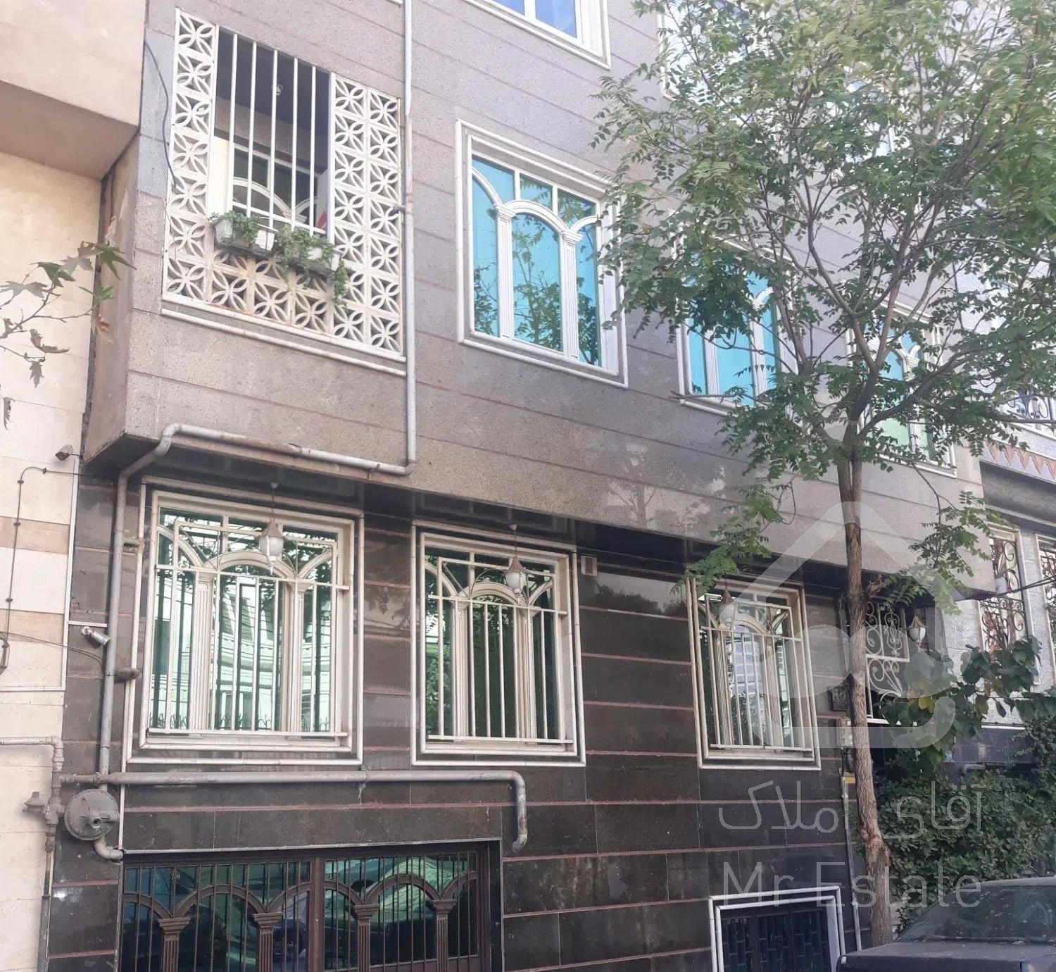 ۶۲ متر ۱ خوابه فول امکانات در بیمه اکباتان