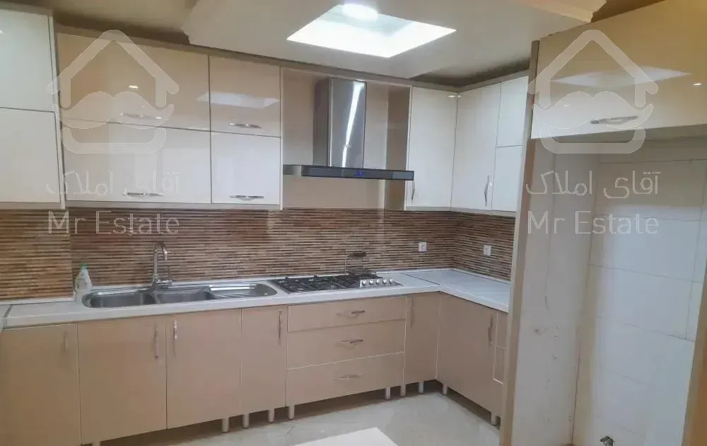 111 متر 2 خواب فول امکانات