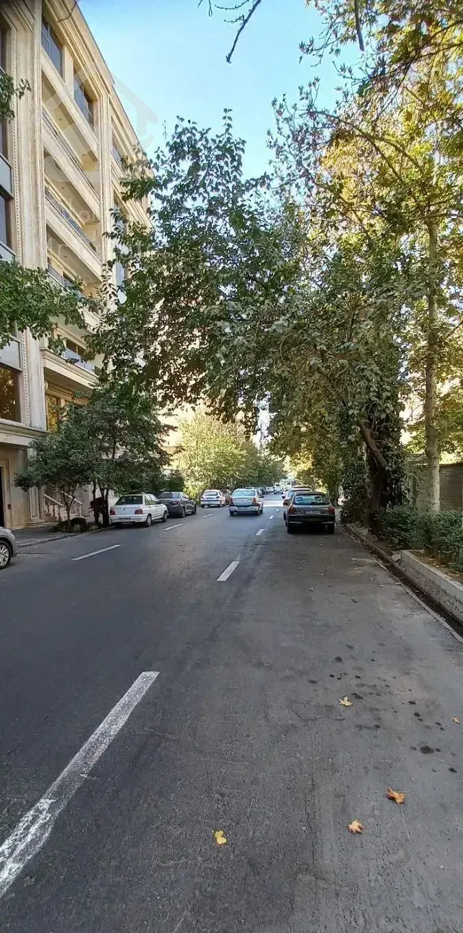 پاسداران ۱۷۰ متر سه خواب مستر فول امکانات