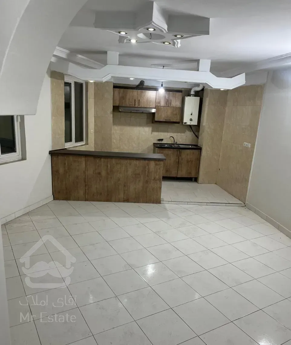 رهن آپارتمان ۵۸ متری ۱ خوابه طبقه ۴ در قیام