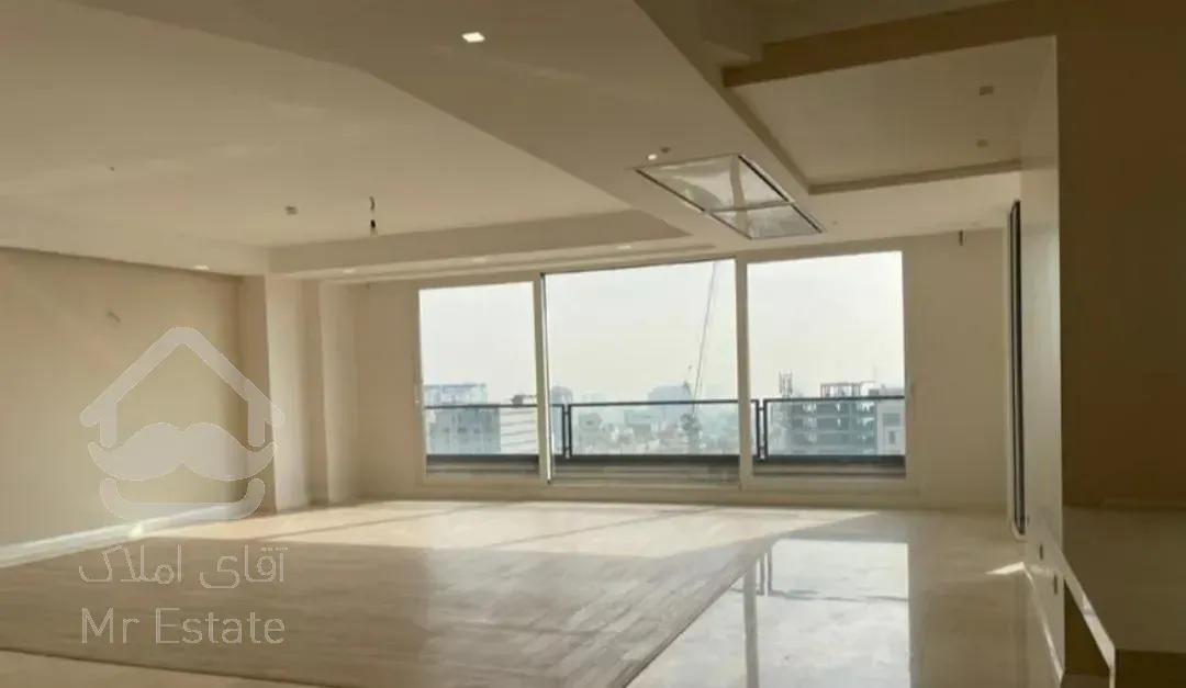 نیاوران/۳۳۵متر/۴پارکینگ/مشاعات هتلینگ/۵ساله