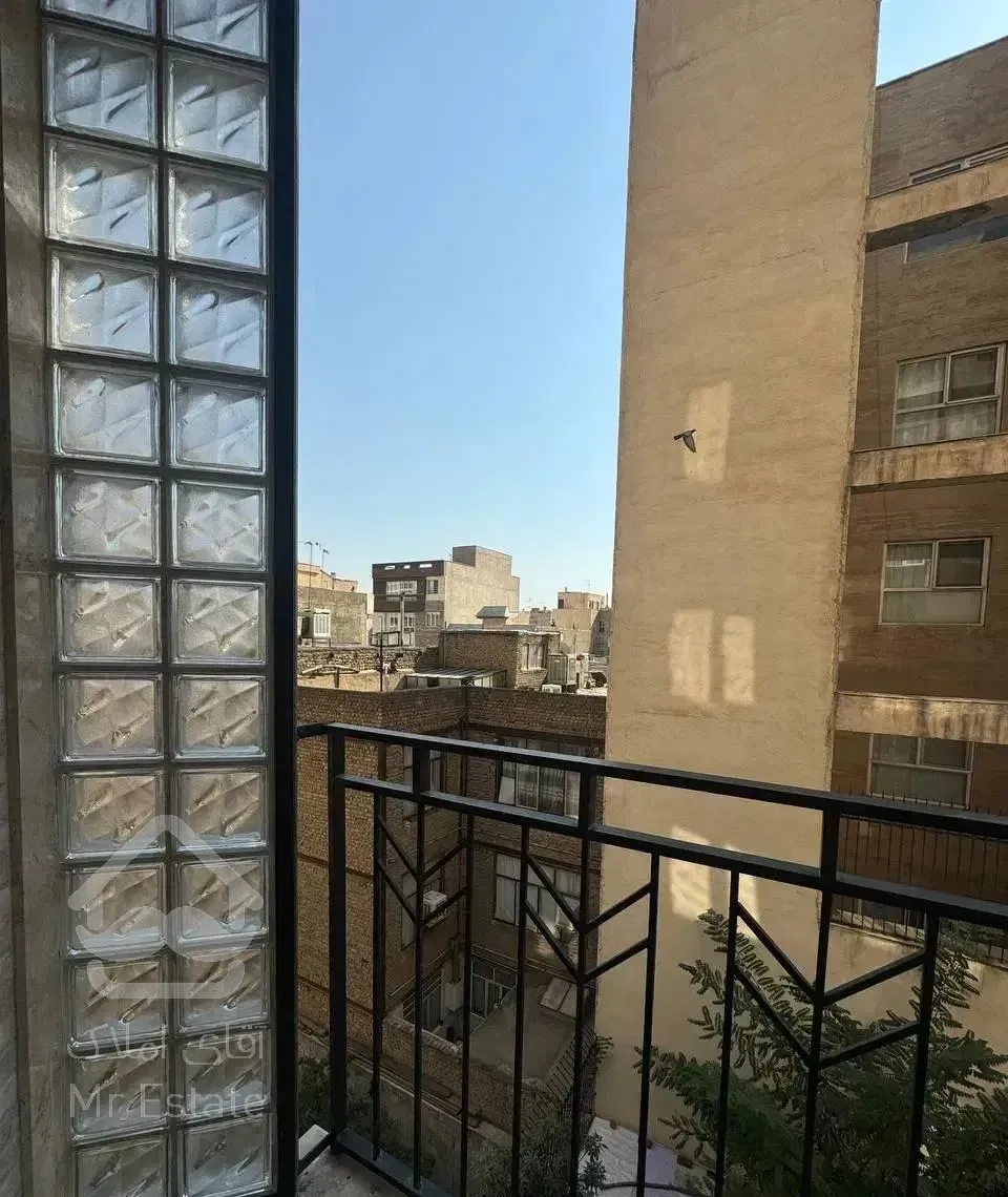 ۸۳ متر پرده‌خور و نورگیر بهترین لوکیشن پونک کمالی