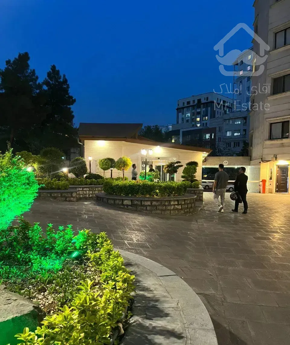 ۱۳۰ متری ۳ خواب / برج باغ برند