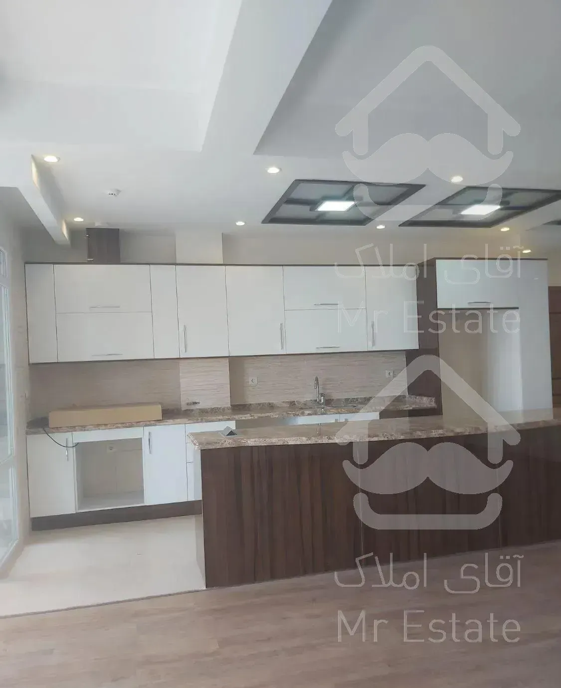 ۱۰۶متر کلید نخورده ازگل