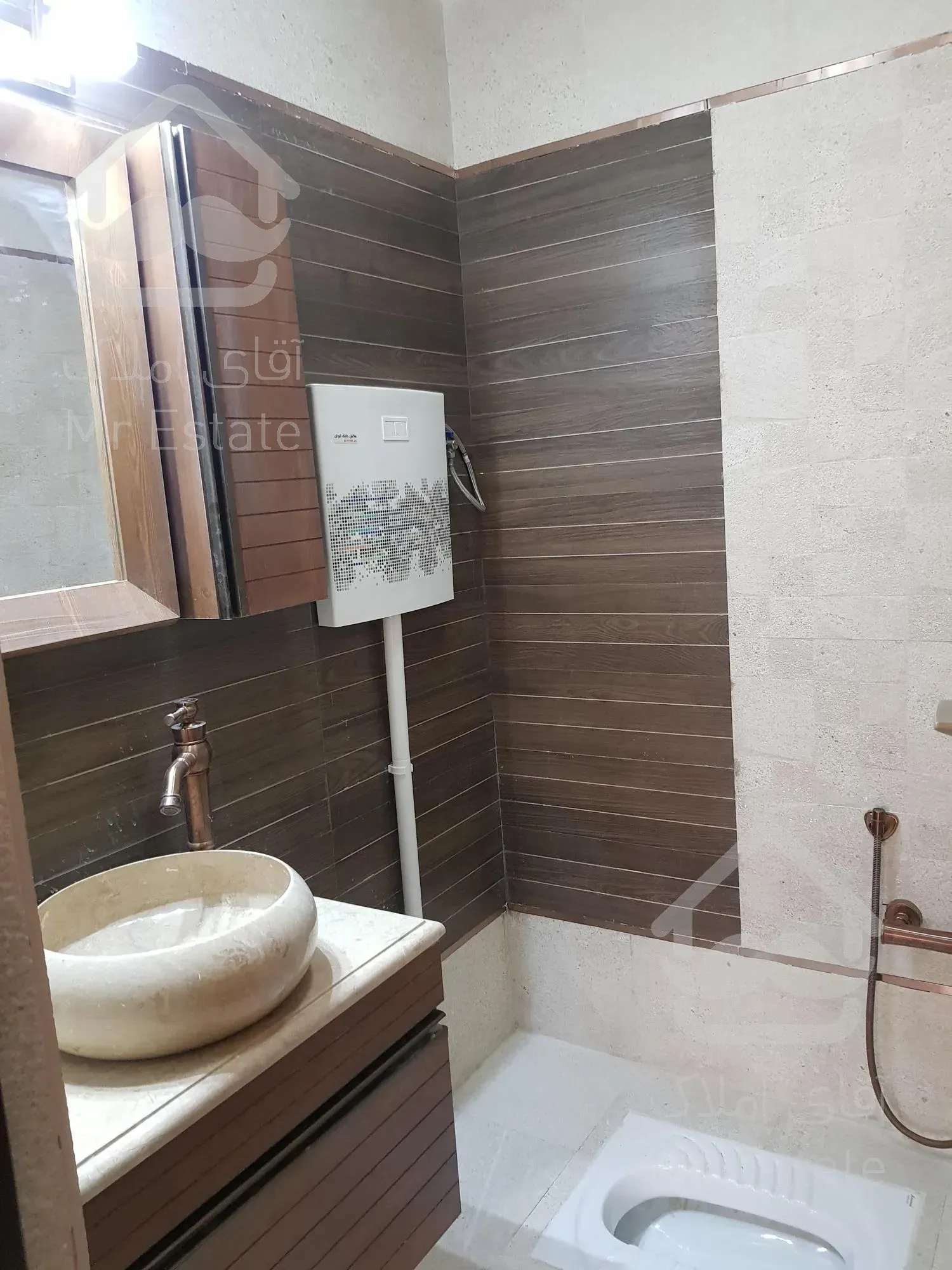 آپارتمان نوساز آلاله شرقی سالن پرده خور