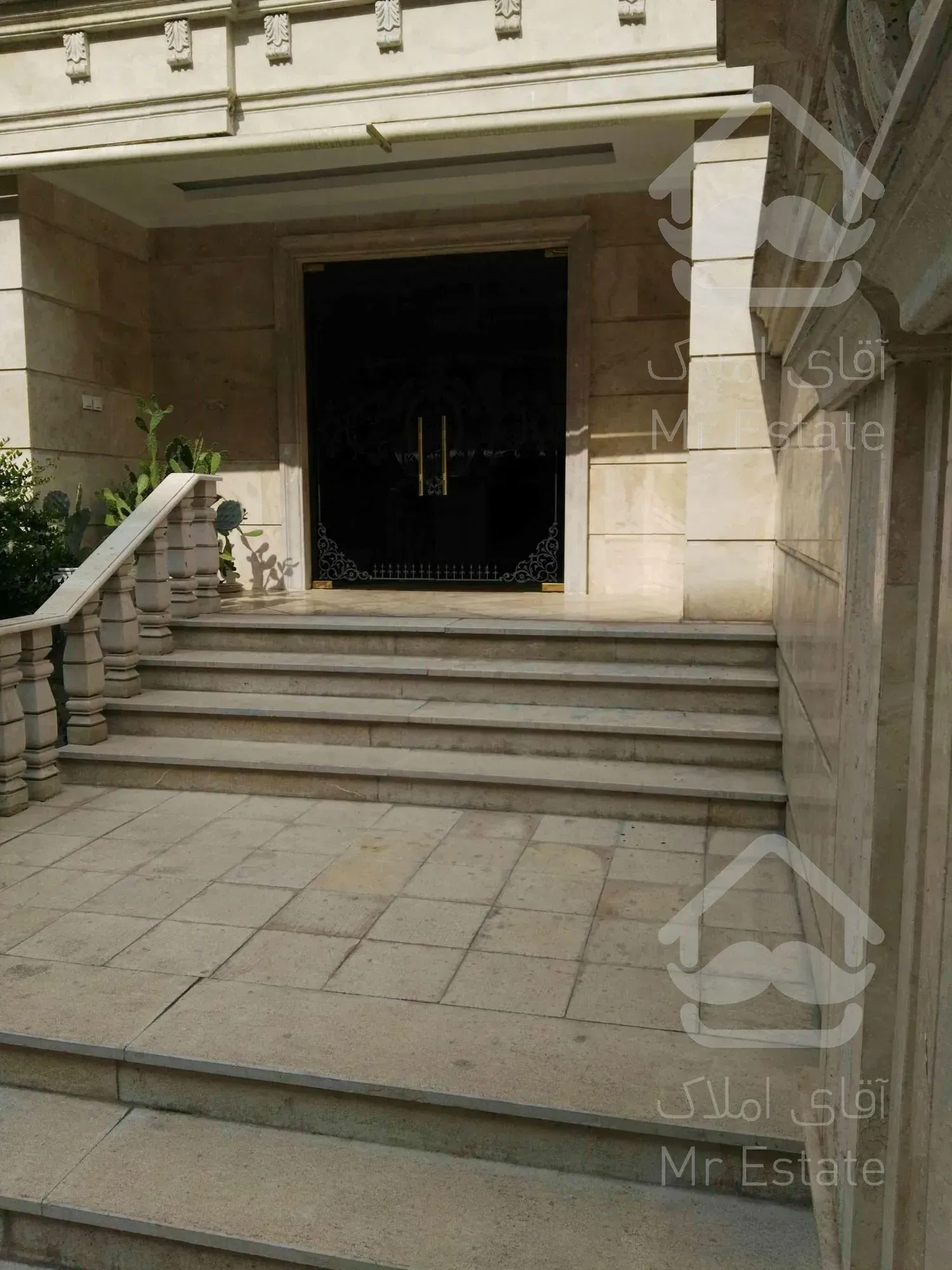 خرید و فروش آپارتمان سه خواب سازمان برنامه شمالی