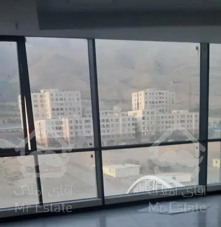 *۷۰ متر سند اداری آکاداسنتر جوار دریاچه چیتگر *