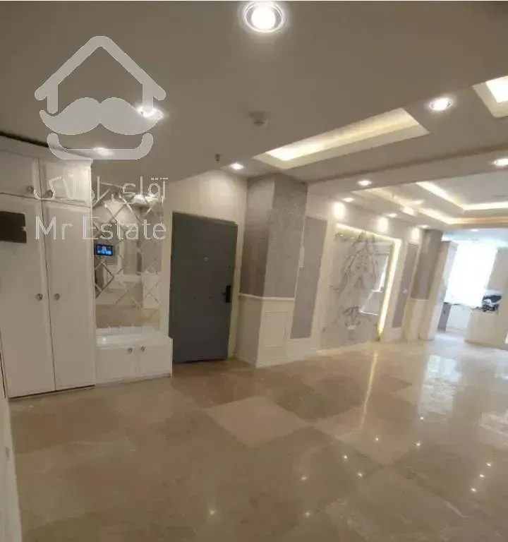 ونک۱۵۵متر/۲پارکینگ/بالکن قابل چیدمان/فروشنده واقعی