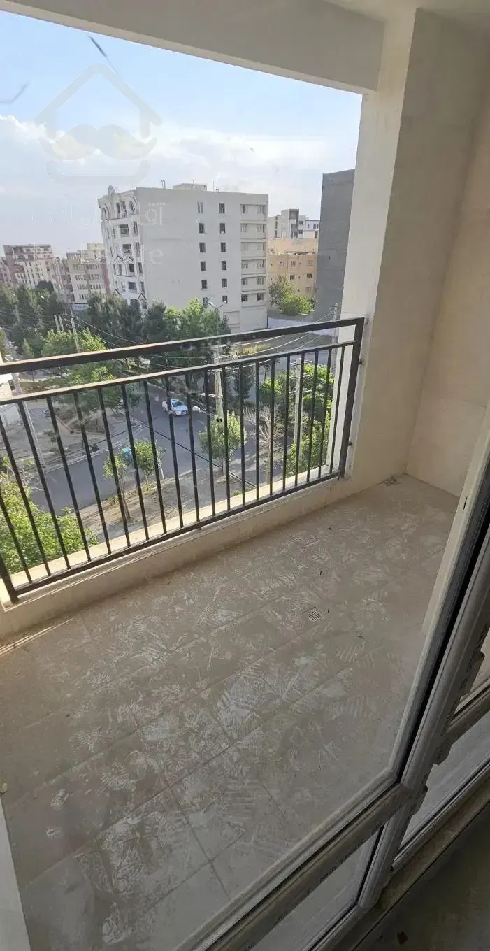 باغستانغربی/۱۴۵متر/۳خواب/نما/لاله
