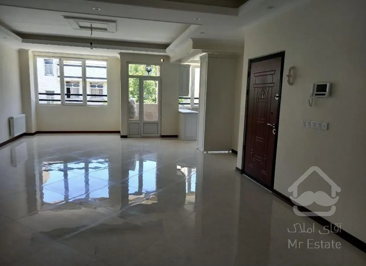 فروش ۳طبقه بنا / ۲۱۰ متر زمین / تک‌واحدی