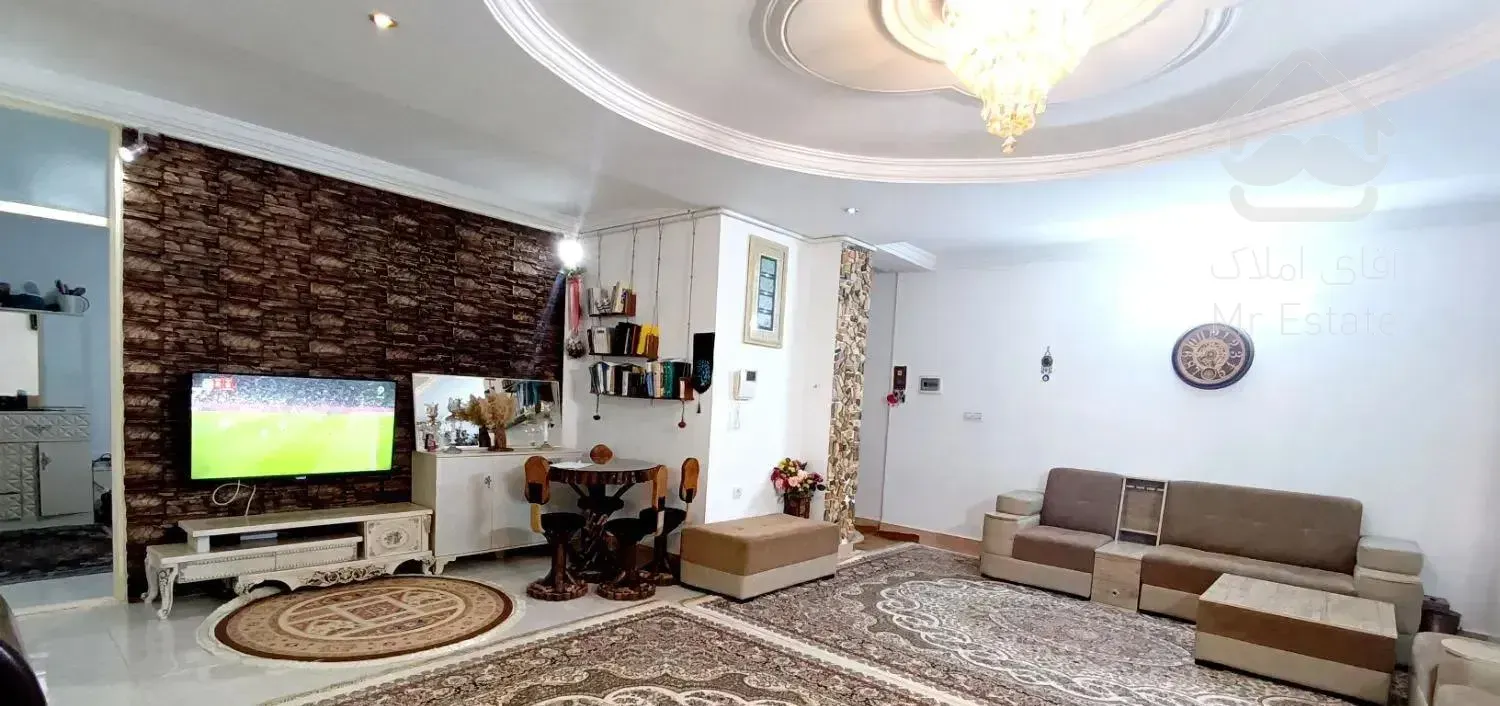 فروش آپارتمان بوستان بر خ اصلی با آسانسور، تمیز