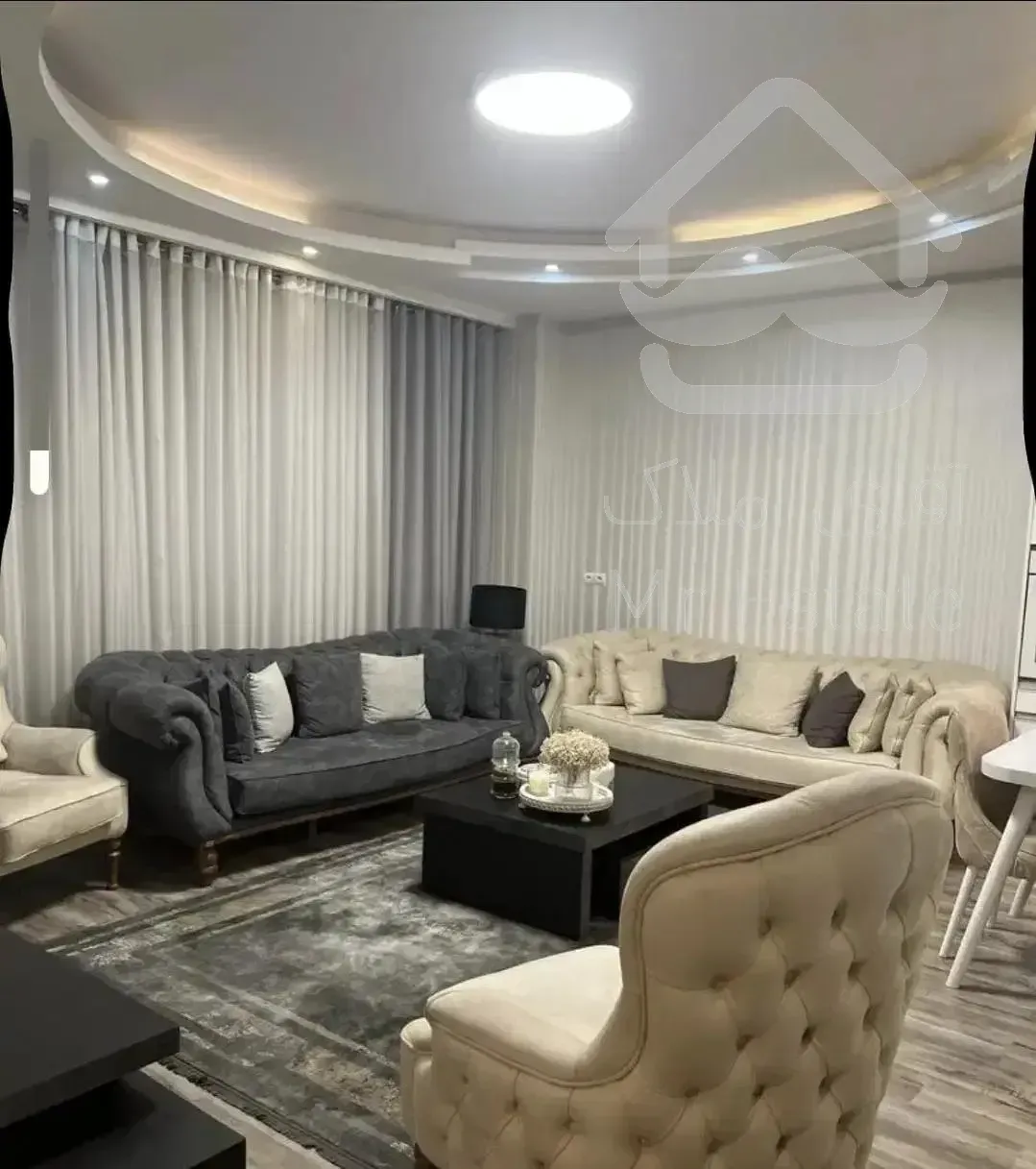 چهار باغ ۹۲متر/سالن پرده خور/لوکیشن تاپ/بازسازی