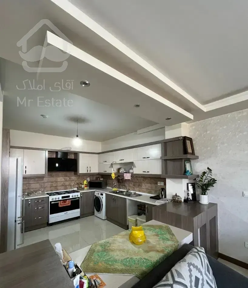 آپارتمان ۱۰۶ متر / بر گلخانه / چشم اندازی ابدی