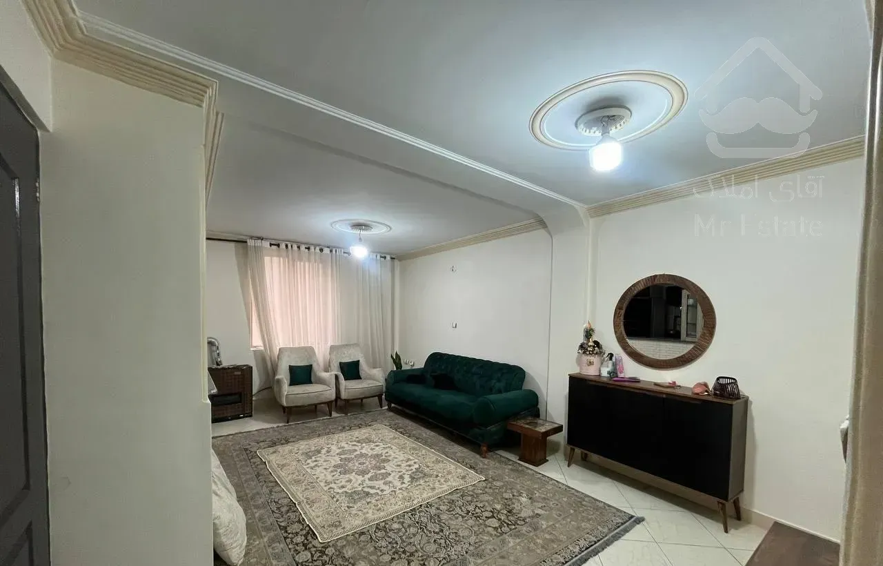 ۵۶متر پارکینگدار طبقه اول سالن پرده خور جنب مترو