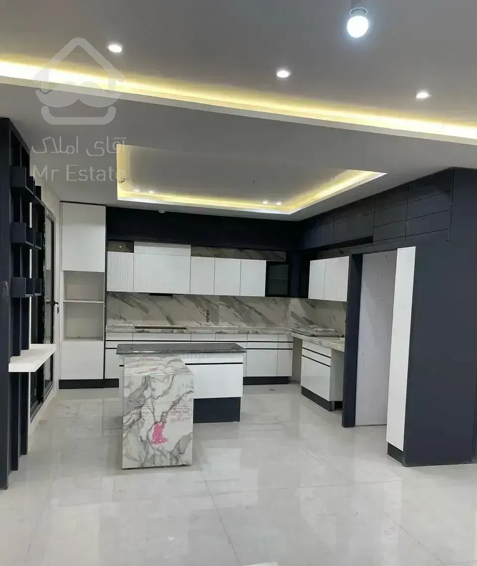 هنرستان/۱۳۵متر صفرفول/تک واحدی/دونبش/طبقه۳