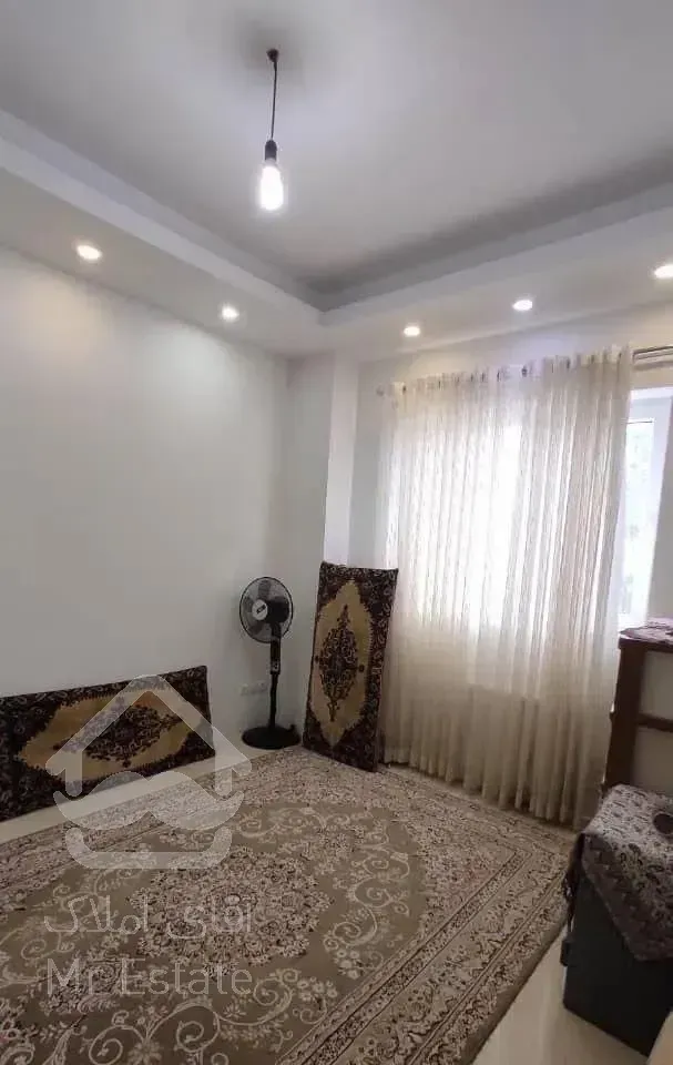 آپارتمان طبقه اول شهری خط کناره ساحل