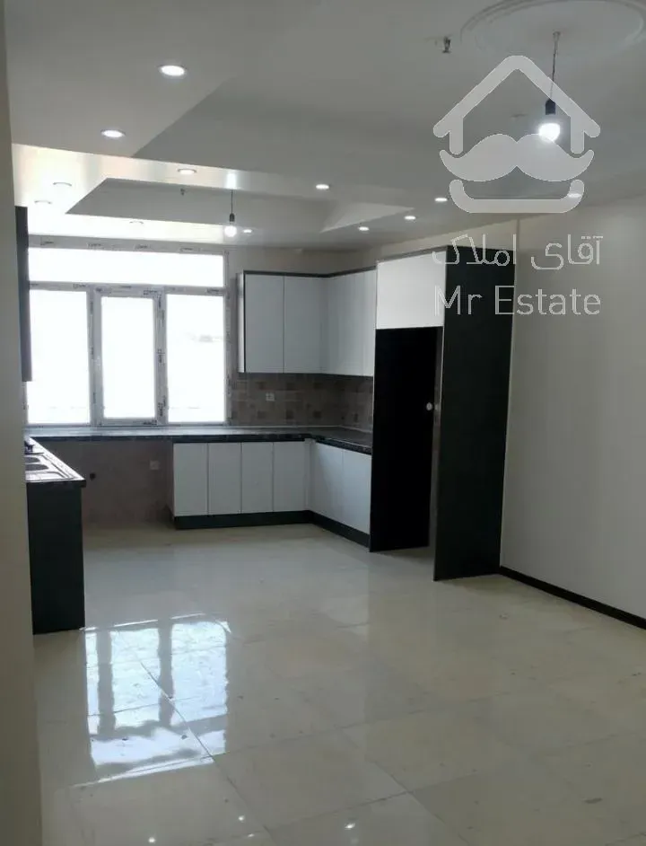 ۶۵متری۶۱متری*با آسانسور*جمهوری تا آذربایجان