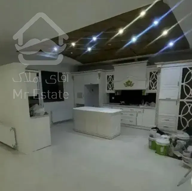 فروش آپارتمان ۹۶مترخ۲۰متری/ زیرفی۱۳م