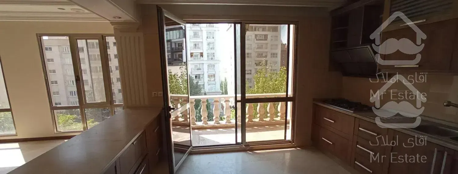 لوکیشن گل سنگ ، اپارتمان