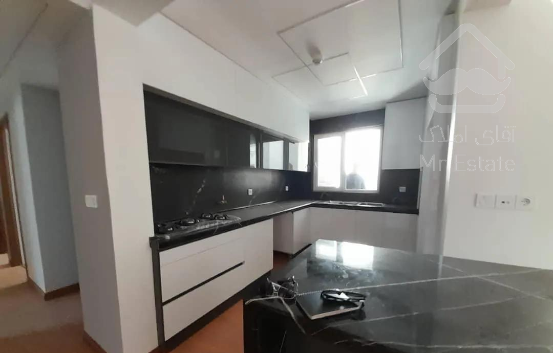 ۲۱۰ متر از عرصه ۱۷۵ متر بنا ۳طبقه تکواحدی شهرک غرب