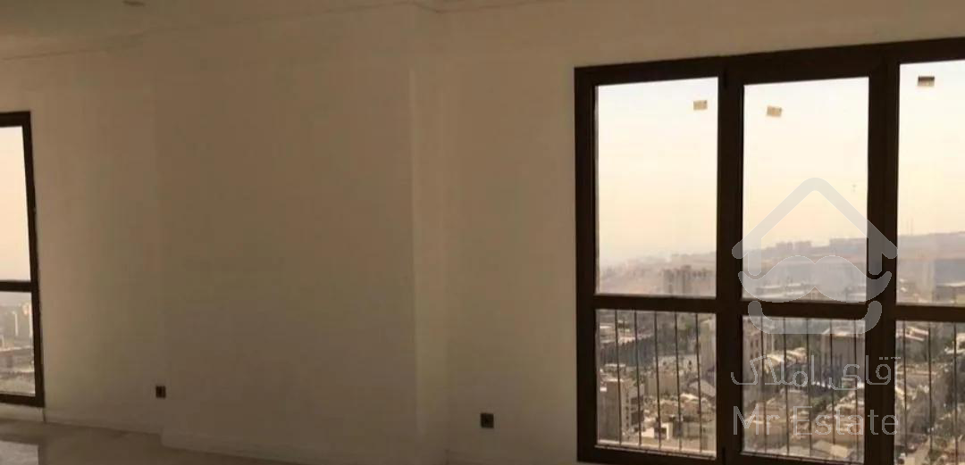 ۱۰۶متر/خوش نقشه/تاپ لوکیشن /کلید نخورده