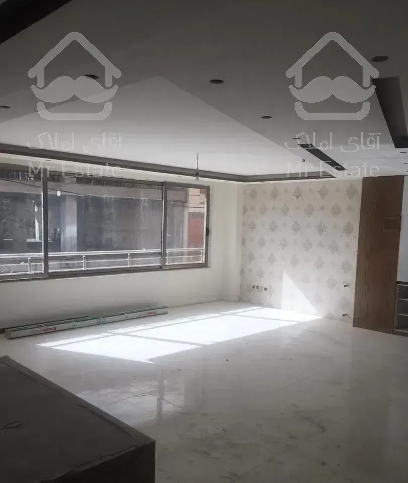 ۱۳۰متر آپارتمان شیک/برازنده