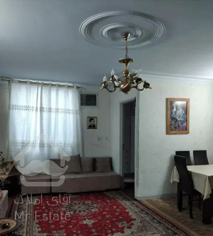 ۵۸متر طبقه اول با پارکینگ . خیابان پهلوانی