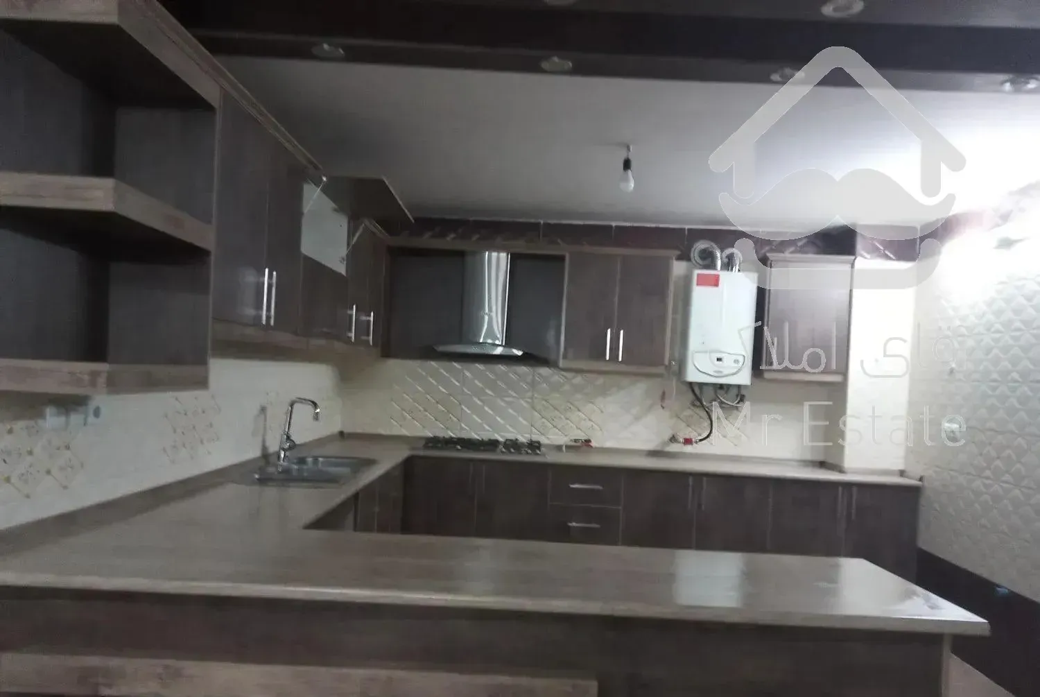 آپارتمان ۹۷ متری دو خوابه