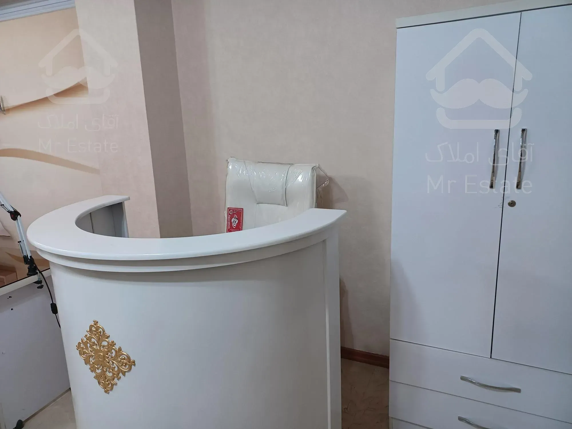 اجاره‌ سالن زیبایی وناخن سند اداری صادقیه کاشانی