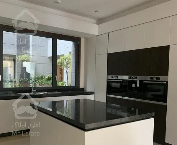 ١٧٦ متر ٣ خواب ولنجک.٨ متر تراس.دید ٣ جهت