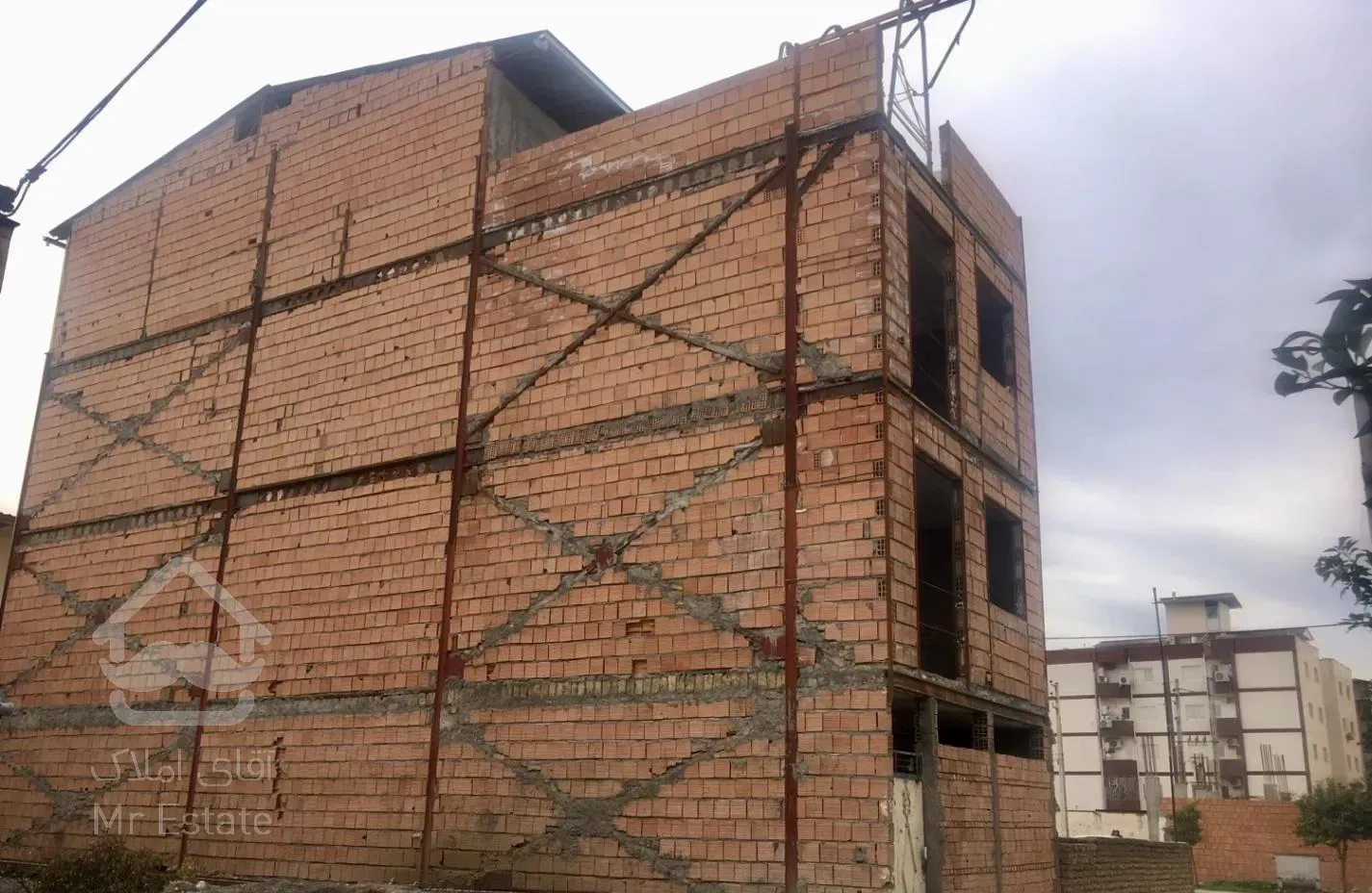 ویلایی شهرک شهریار نیمه ساز