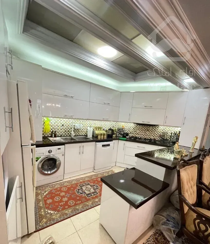 ((۸۲متر فول شمال صادقیه))