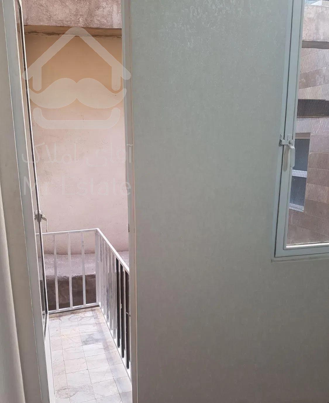 ۶۴ متر  تهرانپارس غربی  با امکانات