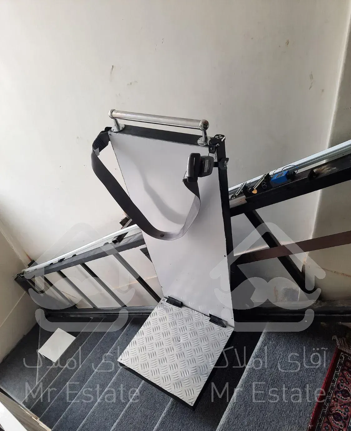 بالابر هوم لیفت پله پیما ویلچربر آسانسور پله نورد