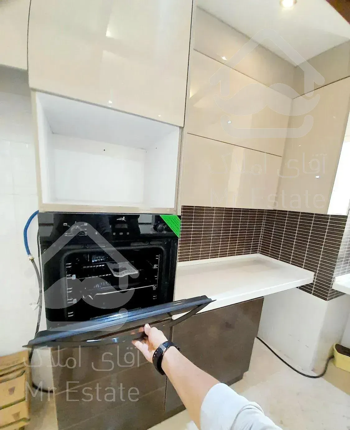 ۱۴۰ متر / حکمت/ خوش نقشه/کم سن /