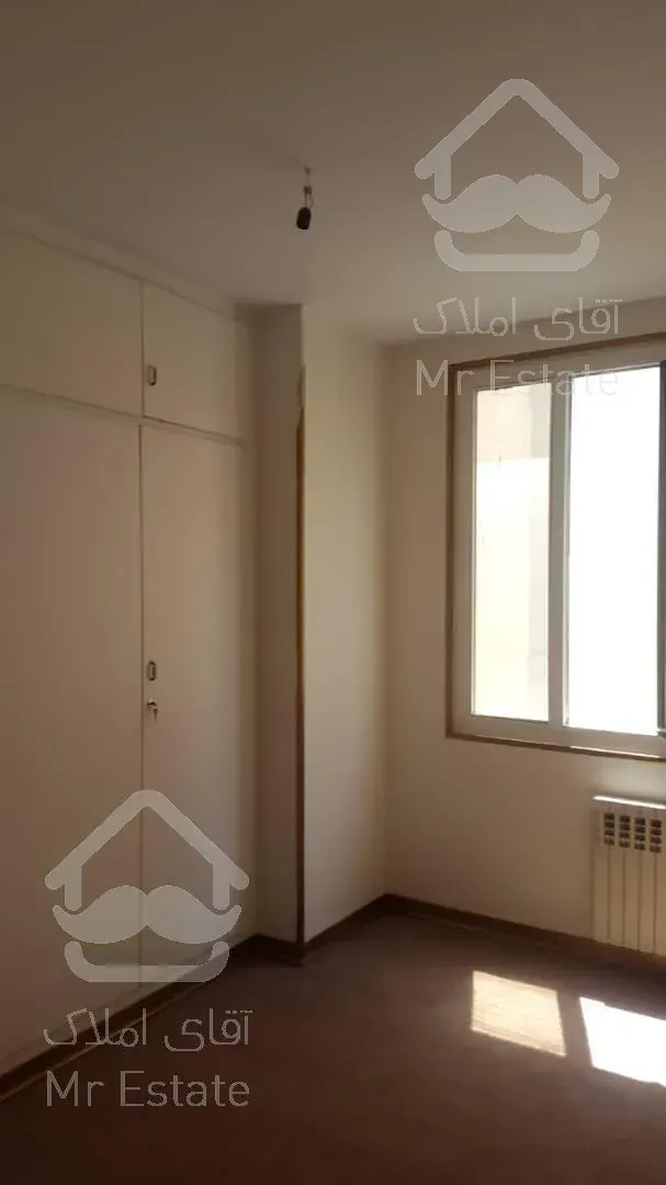 اپارتمان۸۲متری ۲خواب، خوش نقش ،لوکیشن عالی، بازسازی در حد نو