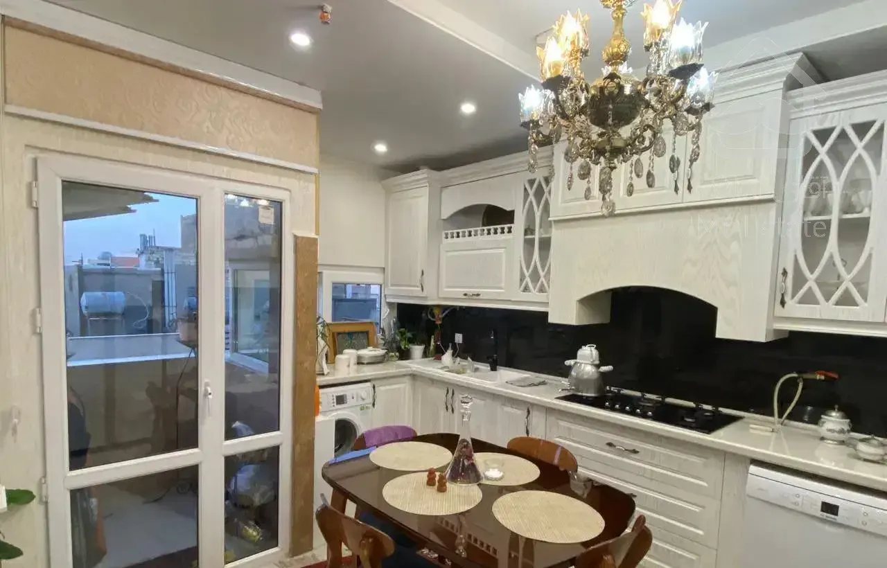 آپارتمان بازسازی فول امکانات دو قدمی حاشیه