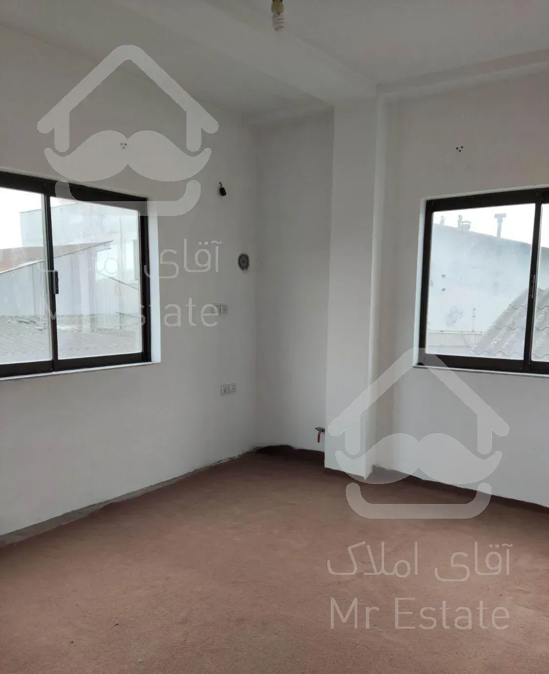 آپارتمان طبقه ی اول ۹۰ متری دوخوابه میدان هزارسنگر