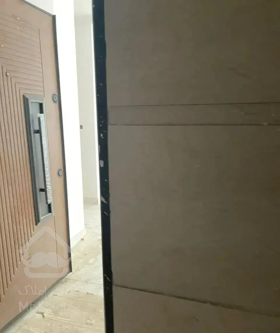 ۱۷۰ متری تک واحدی طبقه اخر