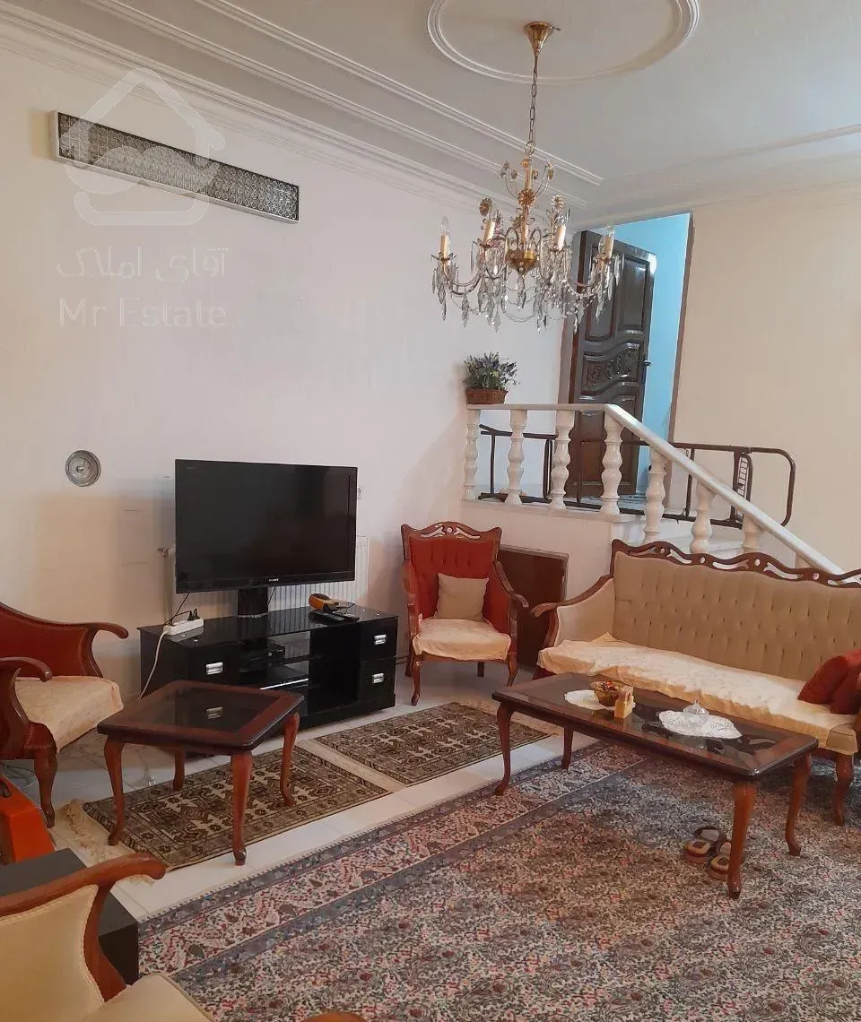 آپارتمان /دو خواب/ سالن بزرگ مربع/تاپ لوکیشن رودکی