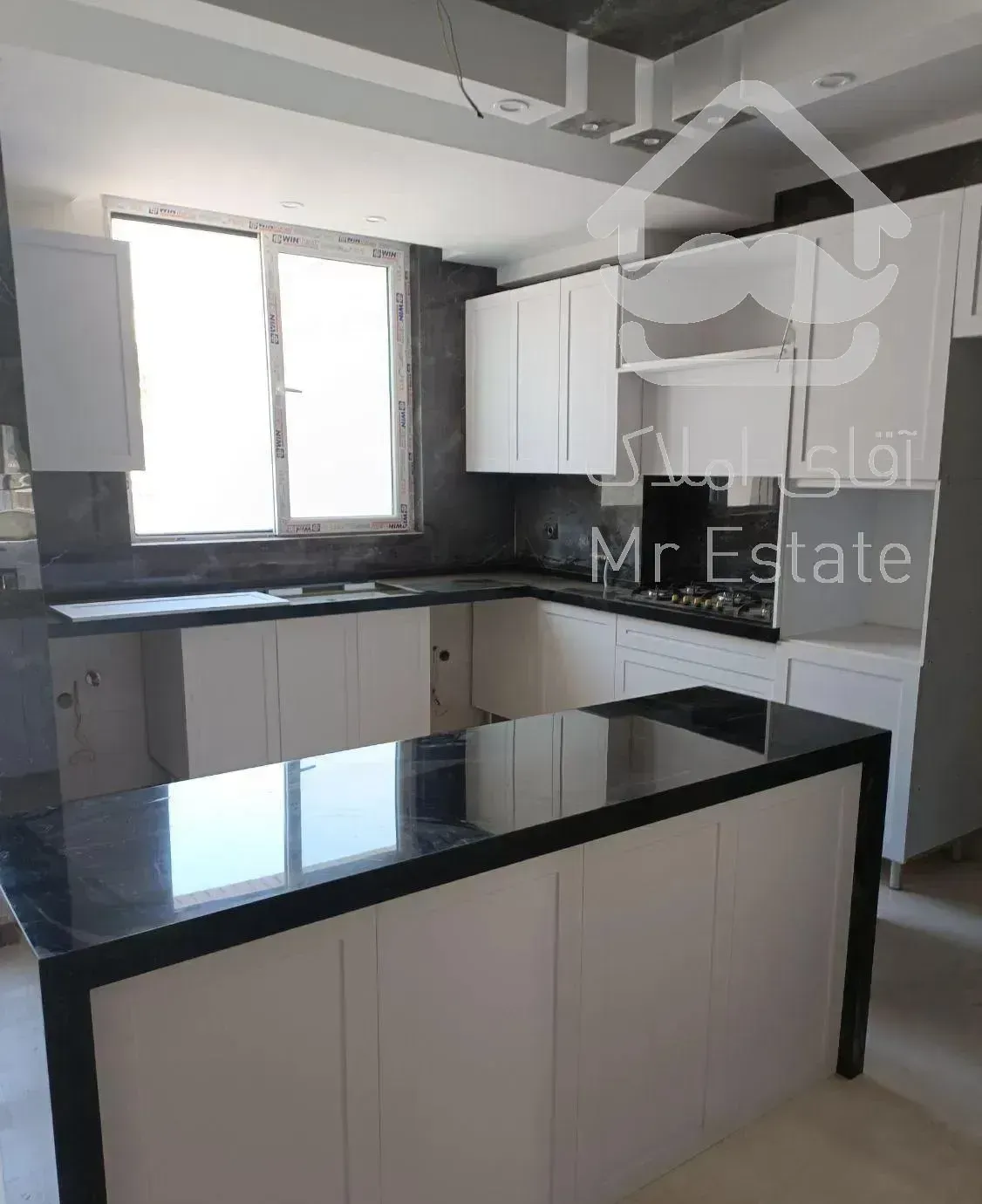 پاسداران گلستان دوم ۲۰۰ متر رهن کامل