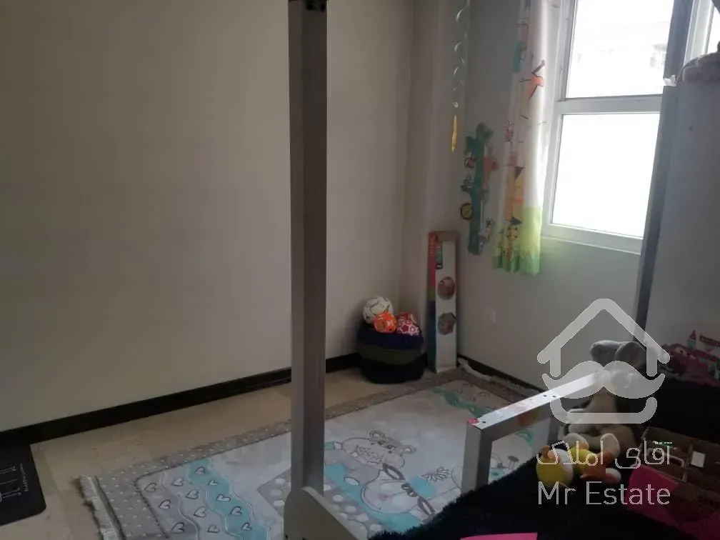 ۷۳ متر در مرزداران غربی