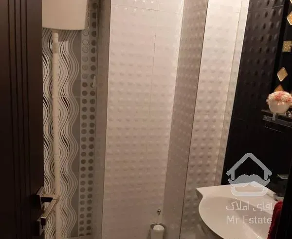 ۹۵ متر دو خواب سالن پرده خور الاله شرقی