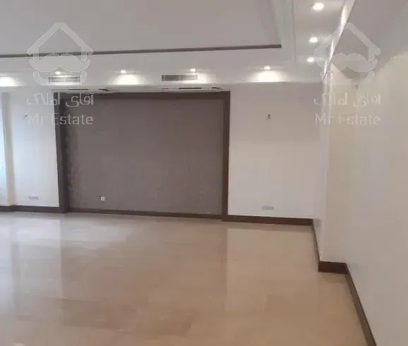 205 متر نوساز فرمانیه شرقی