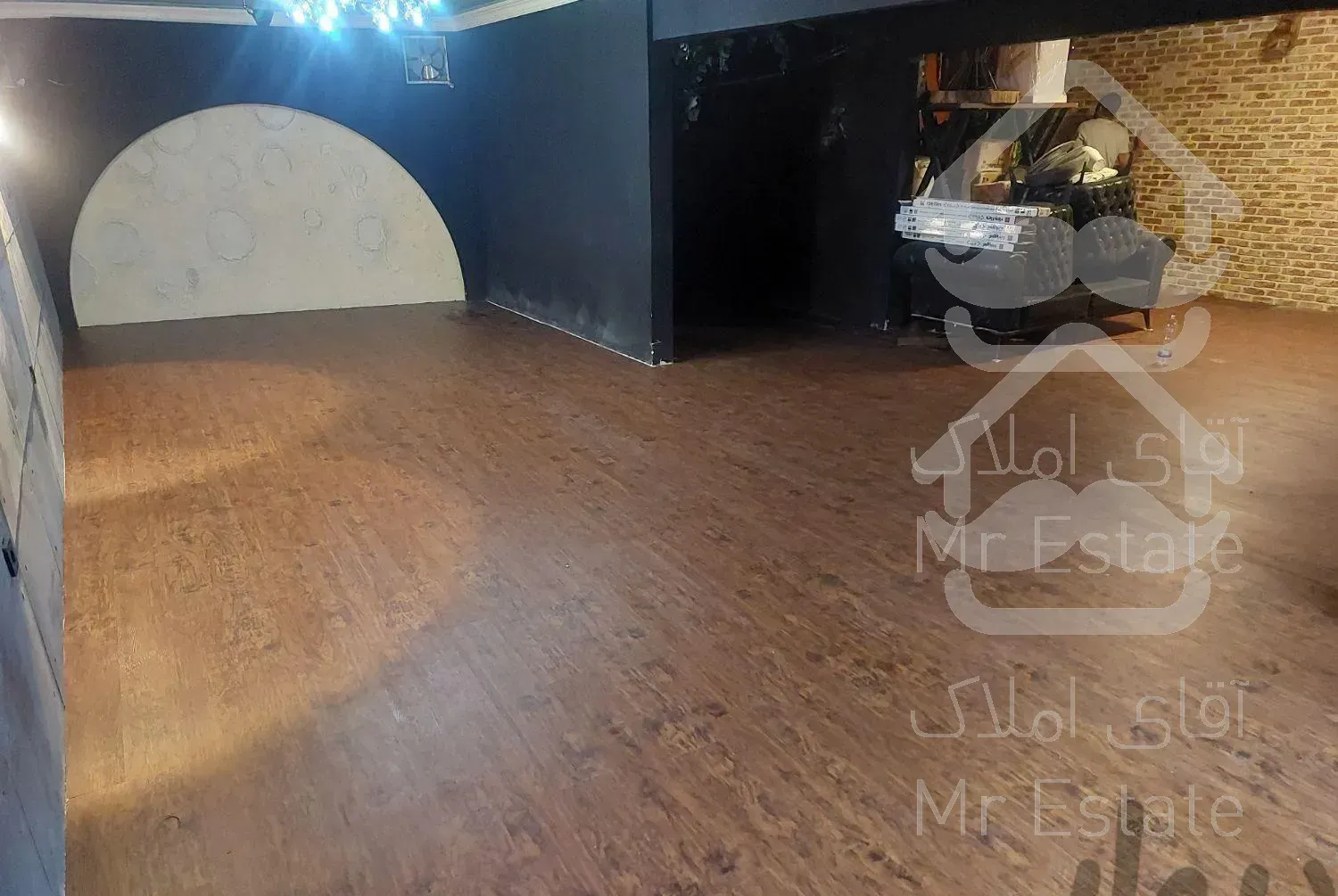 فروش و نصب کفپوش لمینیت دیوارپوش قرنیز کاغذدیواری