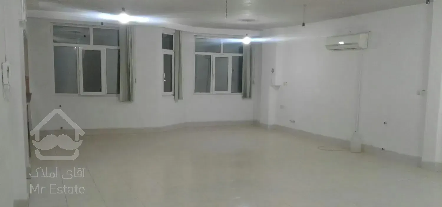 واحد ۱۶۵ متری در چهارراه ۱۷شهریور نزدیک حاشیه